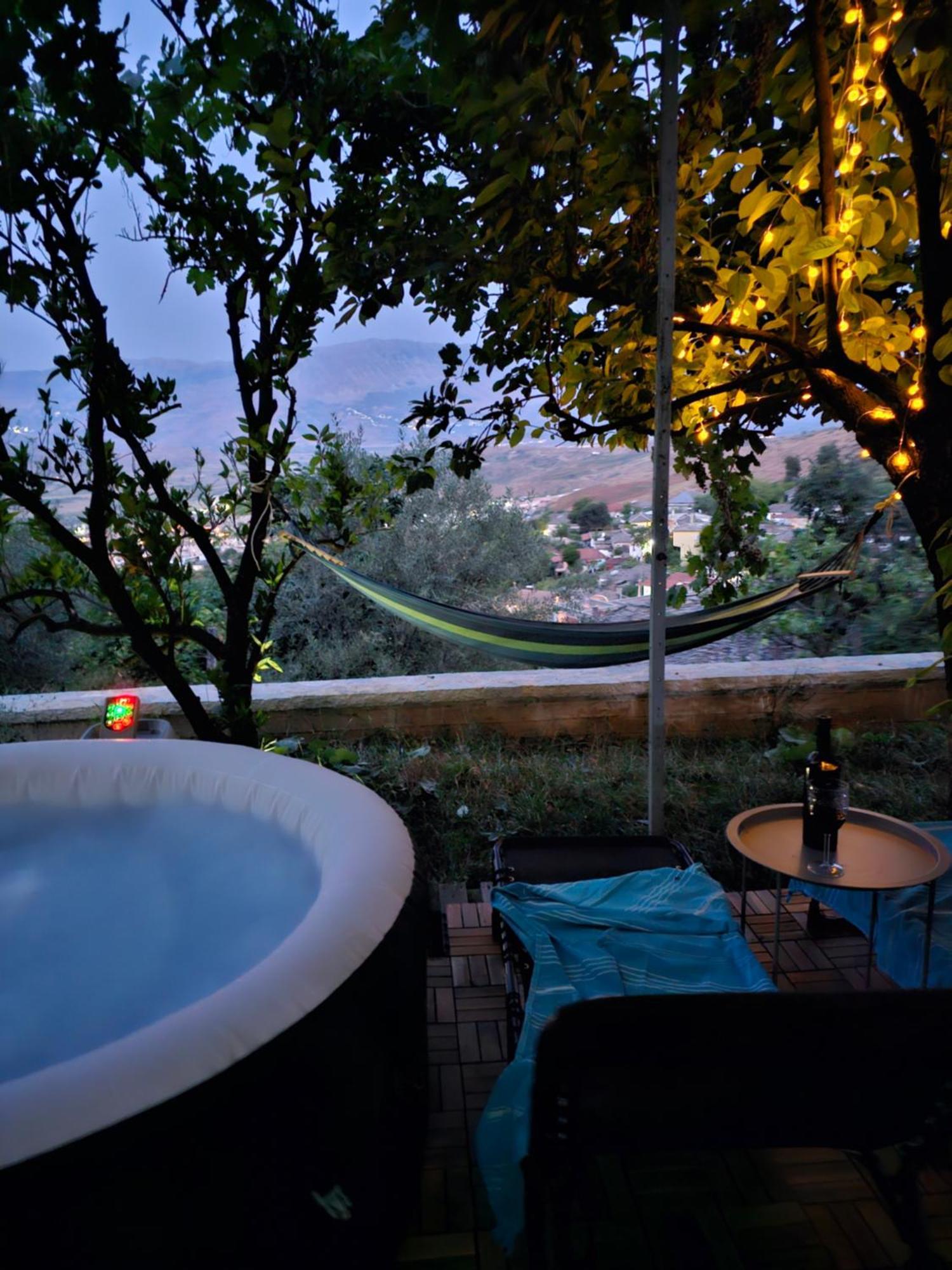 Lemon Garden Apartment-Hot Tub Jacuzzi Гірокастра Екстер'єр фото