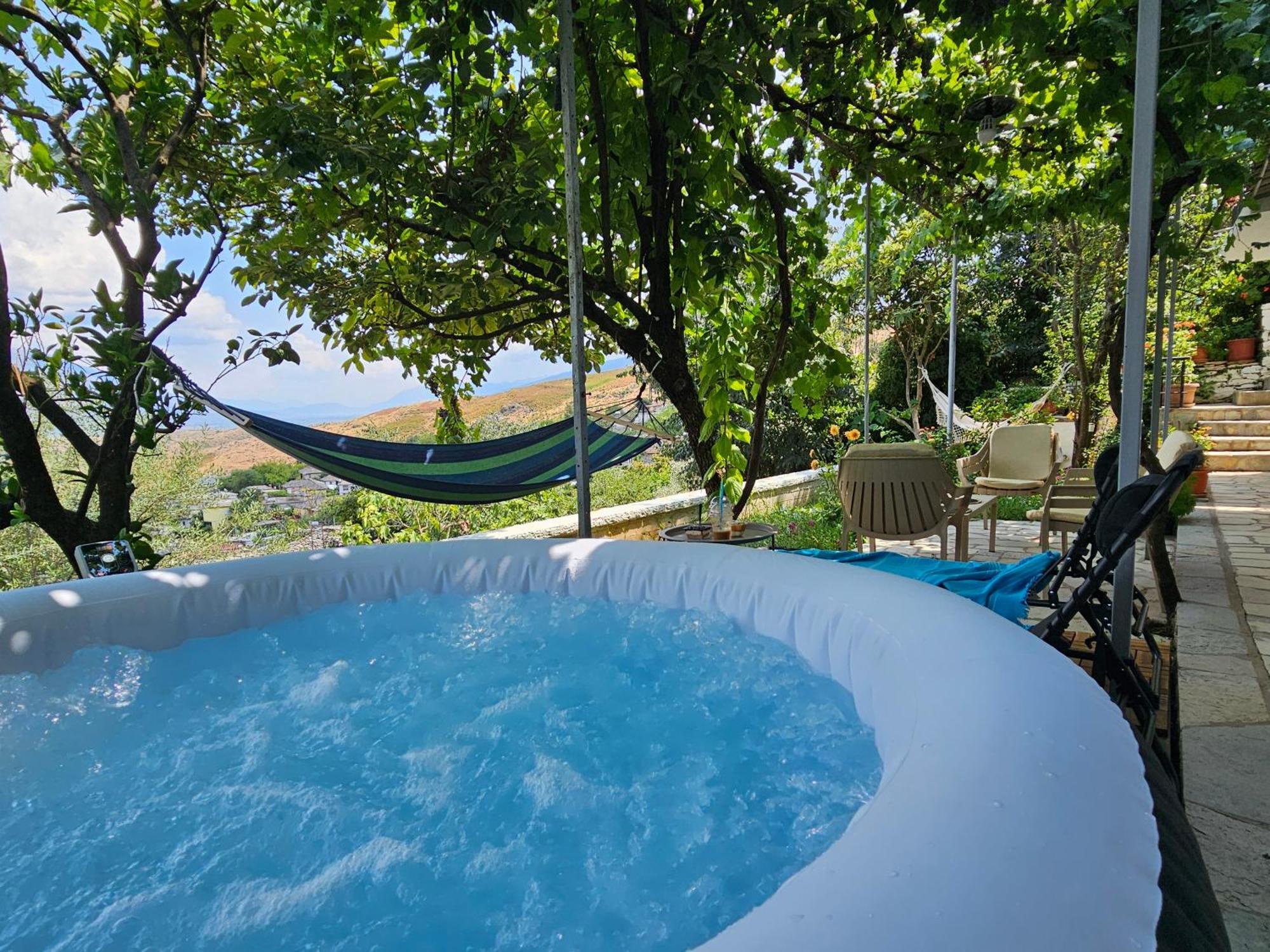 Lemon Garden Apartment-Hot Tub Jacuzzi Гірокастра Екстер'єр фото